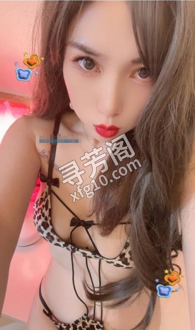 吴中区性感御姐小月 地方 年龄 25岁-30岁 颜值： 6分 700 项目 鸳鸯浴，口爆，舌吻，胸推，69 3