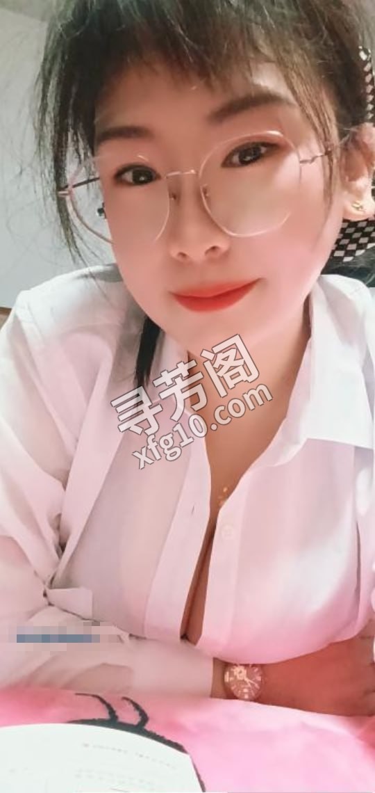港龙城巨乳馒头姐 地方 年龄 30岁-40岁 颜值： 6分 500 项目 69，冰火口，啪啪啪 2
