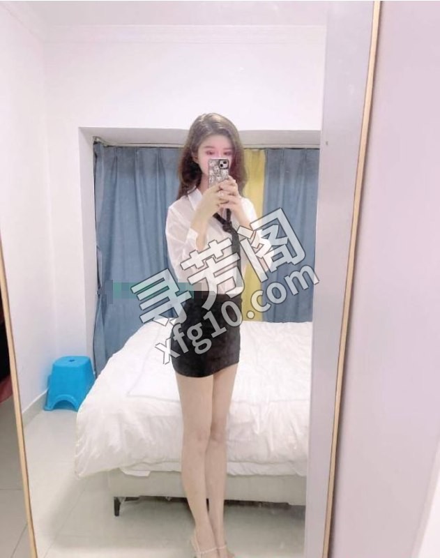 姑苏大长腿貌美嫩妹 地方 年龄 25岁-30岁 颜值： 6分 1000 项目 鸳鸯浴 吹箫 舔蛋蛋 深喉 69 2