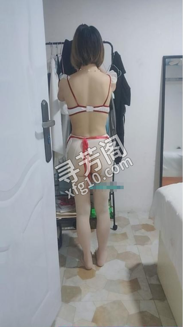 大奶熙熙 地方 市辖区 年龄 25岁-30岁 颜值： 6分 500 项目 洗澡 吹箫 漫游 胸推 臀推 69 3