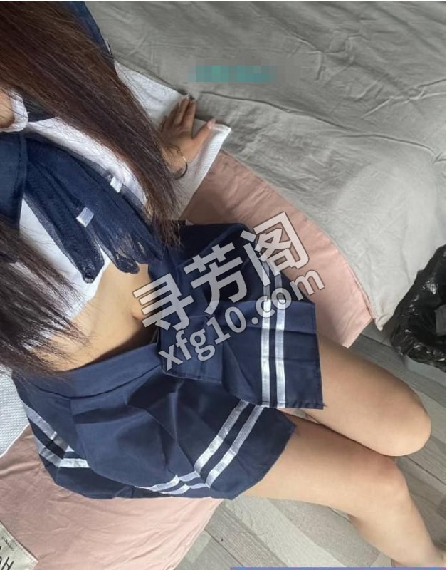 布吉长腿漂亮小姐姐 地方 市辖区 年龄 25岁-30岁 颜值： 6分 600 项目 鸳鸯浴 波推 过水 漫游 2