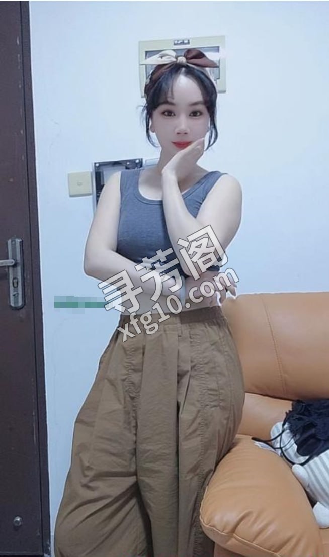 美容师燕子 地方 市辖区 年龄 25岁-30岁 颜值： 6分 500 项目 鸳鸯浴 69 制服 AA 2