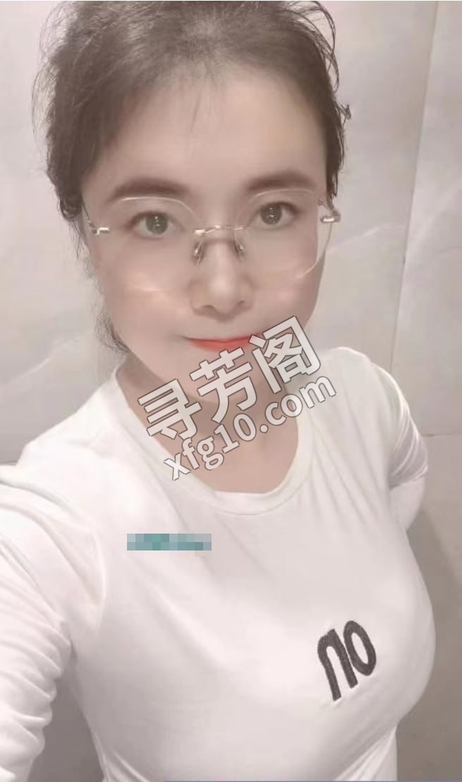 身材皮肤好少妇 地方 市辖区 年龄 25岁-30岁 颜值： 6分 400 项目 鸳鸯浴，口活，胸推，按摩，毒龙 2