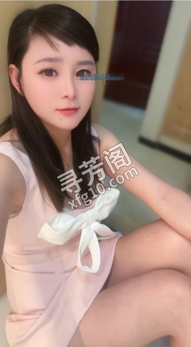 风骚制服姐姐 地区 徐汇区 年龄 25岁-30岁 颜值 6分 价格 600 服务 鸳鸯浴，漫游，胸推，口活 3