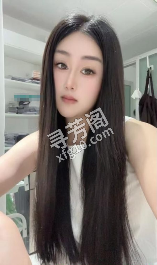 反差嘉佳老师 地方 市辖区 年龄 25岁-30岁 颜值： 6分 600 项目 一起洗澡，69调情，制服诱惑 2