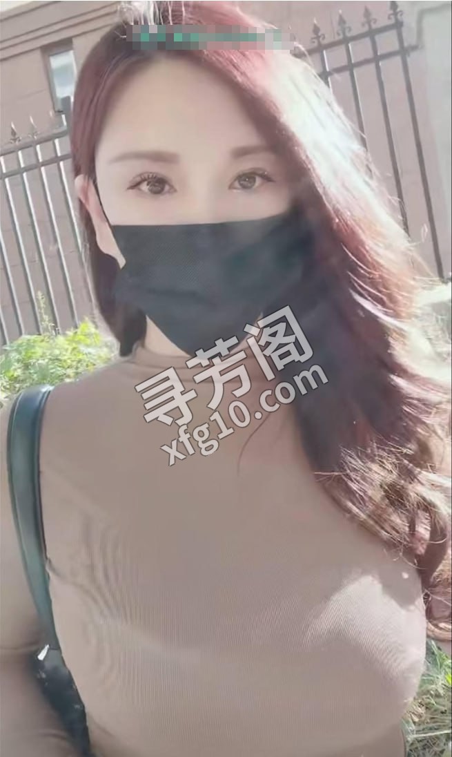 成寿寺凤凰天然E+ 地方 朝阳区 年龄 25岁-30岁 颜值： 8分 800至1500/40至60分钟 项目 4