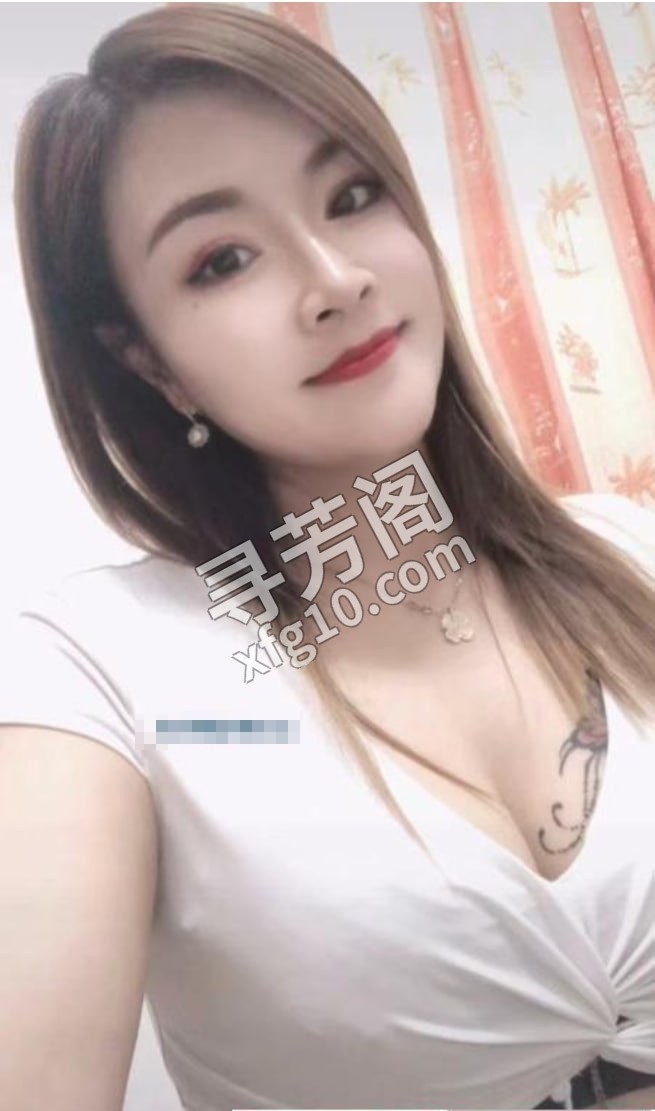 江门骚逼女 地方 年龄 25岁-30岁 颜值： 6分 400 项目 波推，独龙，69，口爆，按摩等等 3