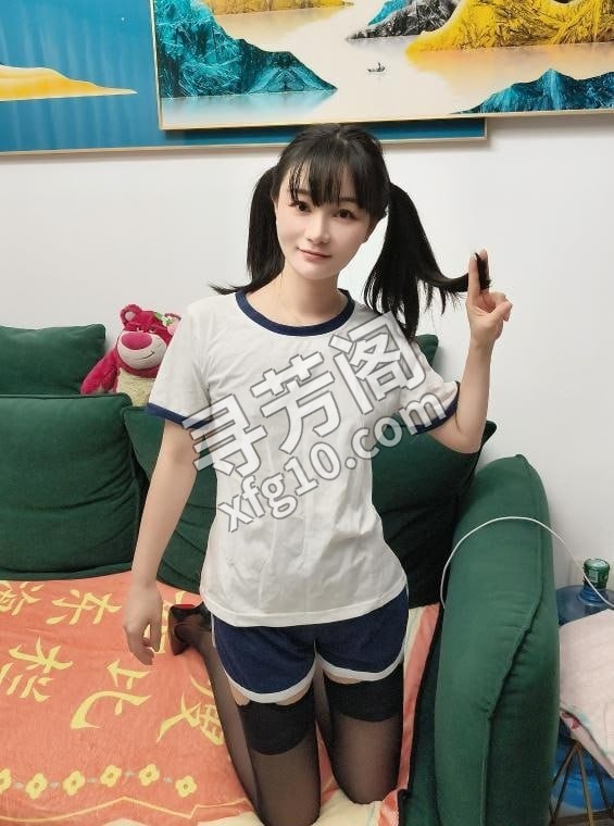 天河萝莉嫩妹朵朵 地方 年龄 25岁-30岁 颜值： 6分 1500 项目 鸳鸯浴，裸吹，六九，足交，丝袜，深喉 4