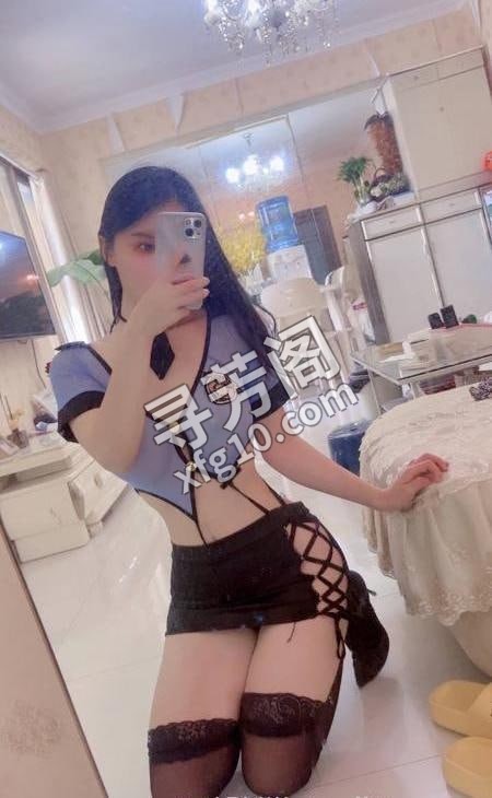 二刷锦江美少妇玲珑 地方 年龄 25岁-30岁 颜值： 6分 700 项目 波推 臀推 丝袜制服 吸皮 过水 2