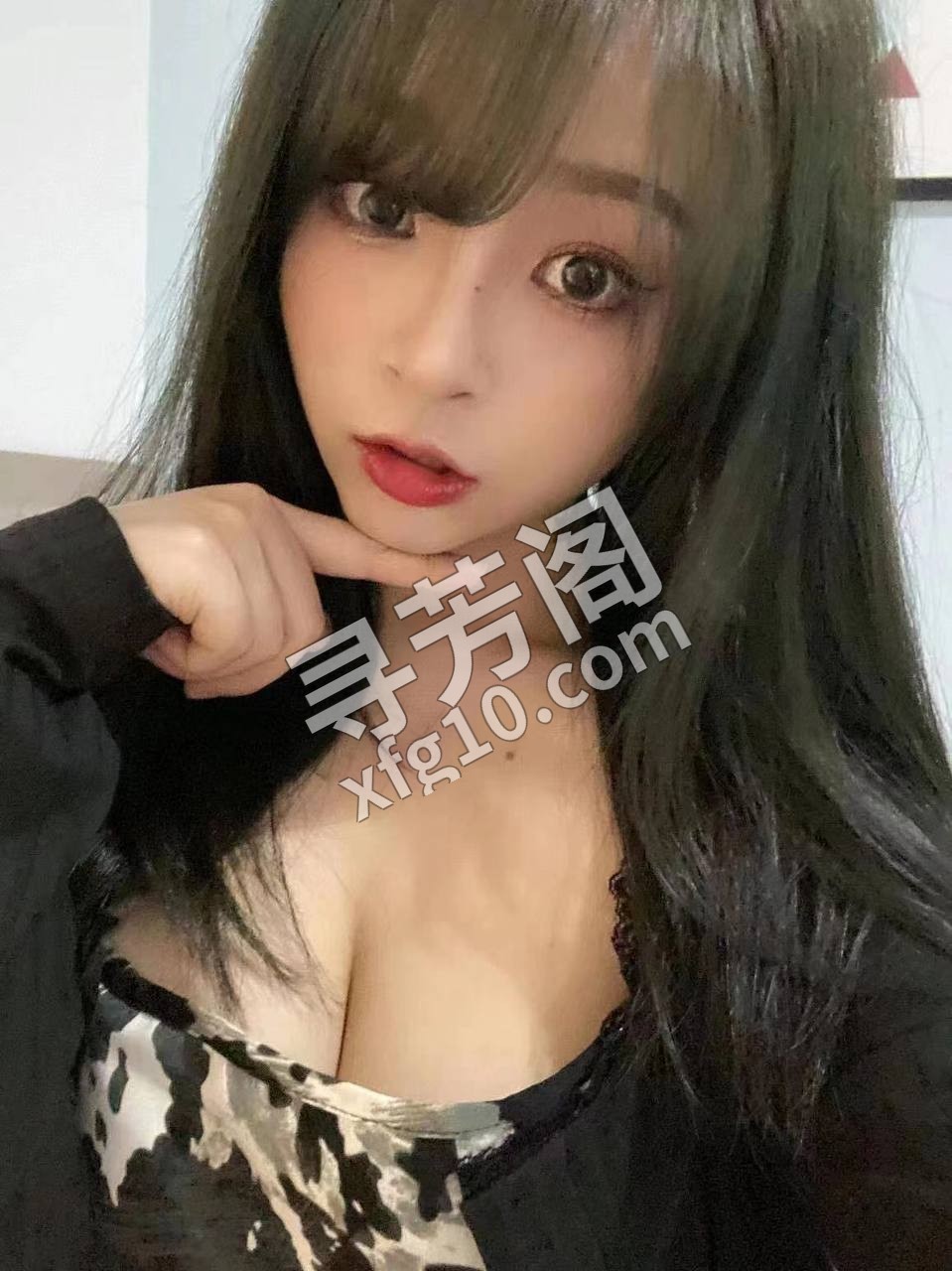喷水骚货宝儿 地方 年龄 25岁-30岁 颜值： 6分 800 项目 鸳鸯浴 口活 毒龙 69 漫游 胸推 4