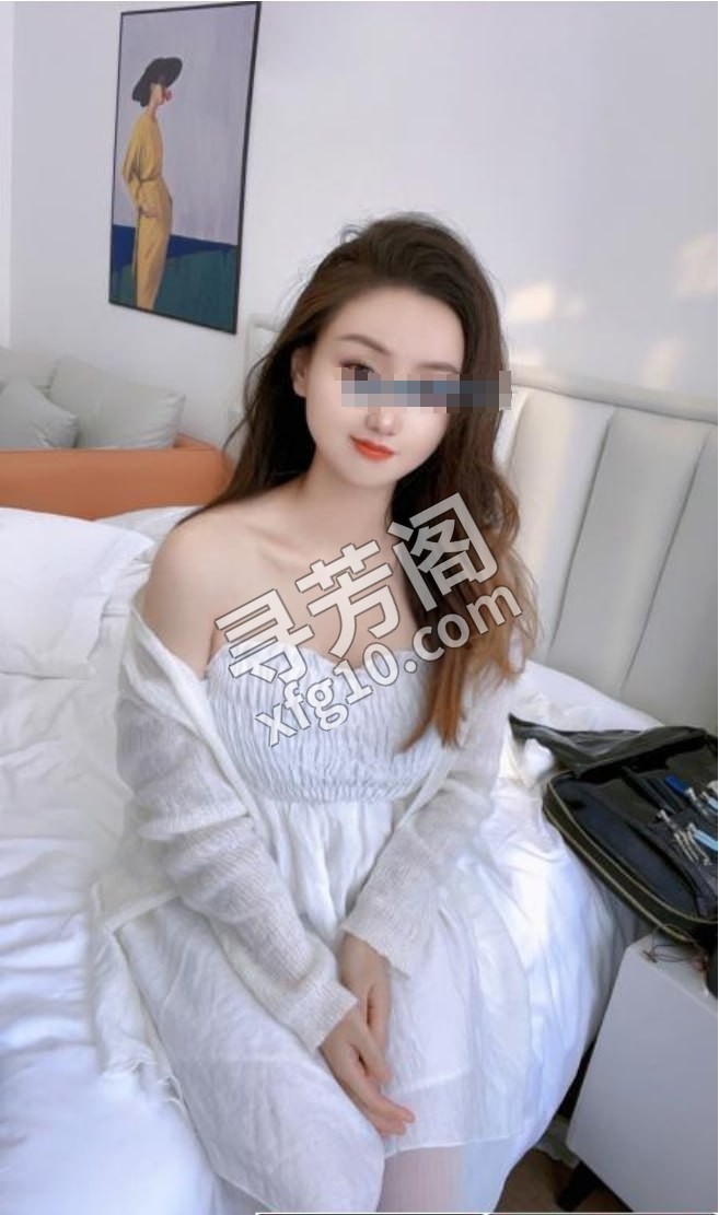 baby娃娃 地方 年龄 25岁-30岁 颜值： 6分 600 项目 鸳鸯浴，制服诱惑，AB面漫游，波推，KB 4