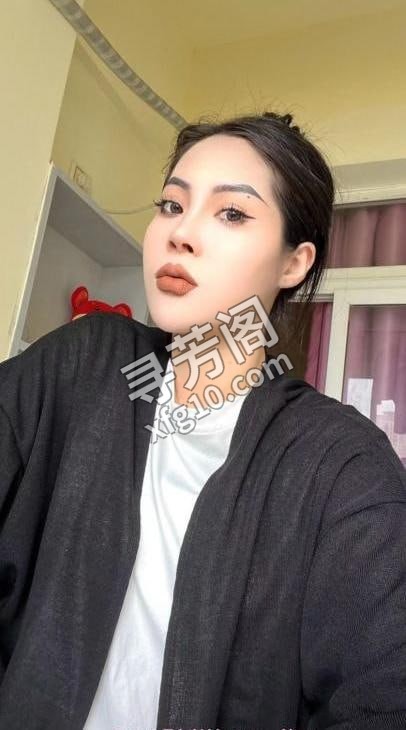 成华半颗糖欧美风 地方 年龄 25岁-30岁 颜值： 6分 600 项目 舌吻，69，调情，鸳鸯浴，裸吹 3