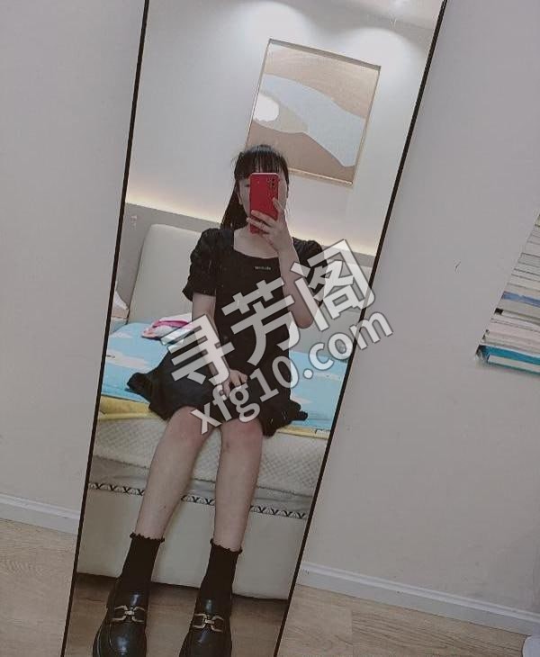 可爱萝莉妹子 地方 年龄 25岁-30岁 颜值： 6分 500 项目 胸推，臀推，口，深喉，做，制服，陪浴 2