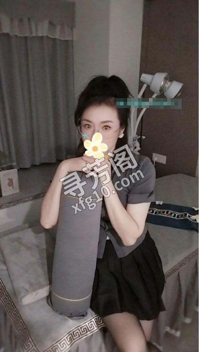 少妇抓龙筋 地方 锦江区 年龄 30岁-40岁 颜值： 7分 600 项目 SPA 抓龙筋 前高 脱敏 2