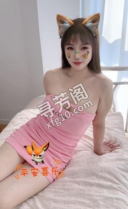 奶子大挺粉的少妇 地方 年龄 30岁-40岁 颜值： 6分 400 项目 鸳鸯浴，按摩，波推，深喉，ab面项目 2