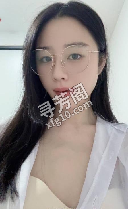 制服多多的温柔少妇 地方 年龄 25岁-30岁 颜值： 6分 700 项目 鸳鸯浴 胸推 漫游 口爆 舌吻 2
