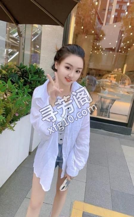 成都粉嫩芭比 地方 年龄 25岁-30岁 颜值： 6分 600 项目 鸳鸯浴，制服诱惑，AB面漫游，KB，深喉 3