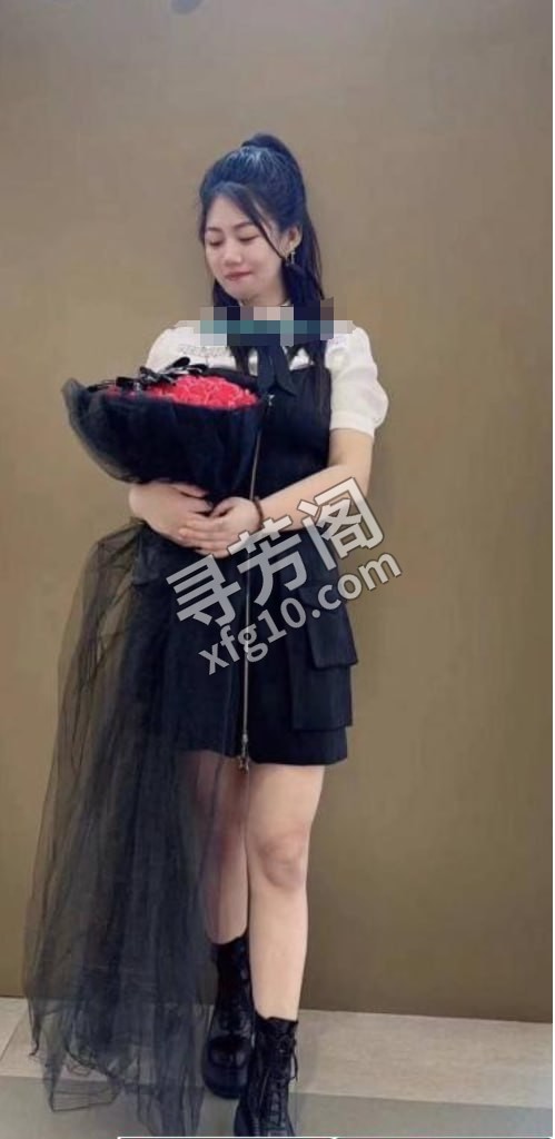 岳麓区朵朵 地方 年龄 25岁-30岁 颜值： 6分 400 项目 水中萧 冰火两重天 毒龙 制服丝袜 2