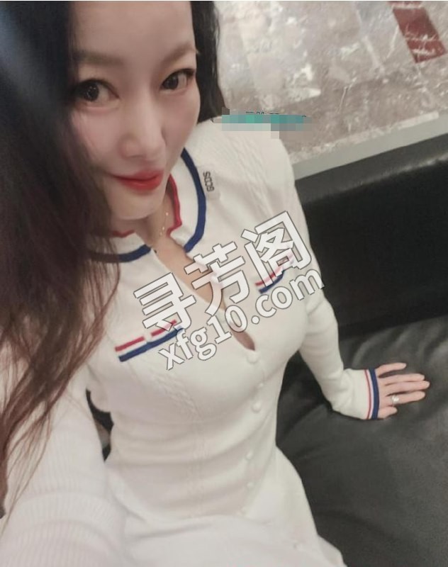 火辣翘臀奶凶姐姐 地方 年龄 25岁-30岁 颜值： 6分 600 项目 鸳鸯浴，口活，调情，制服，情趣，69 3