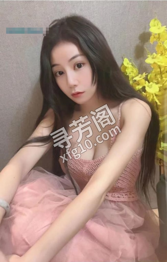 小美女 地方 年龄 25岁-30岁 颜值： 6分 400 项目 鸳鸯浴，水中萧，胸推，毒龙，69.口爆，制服 2