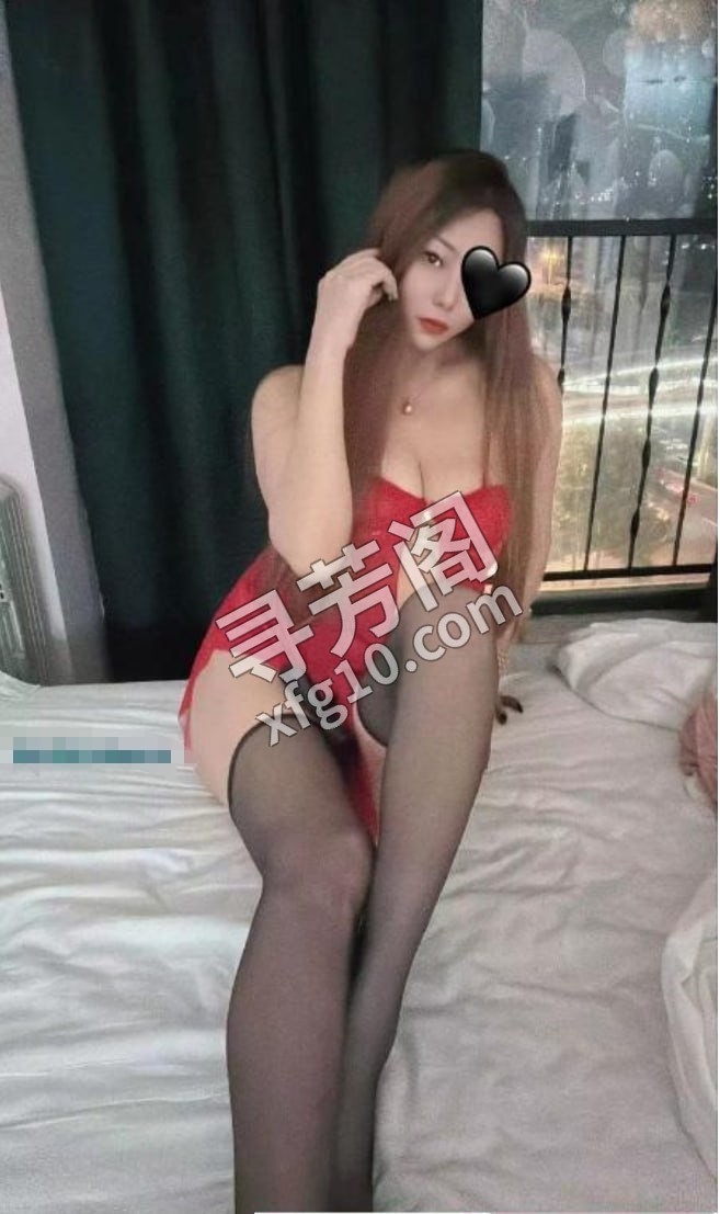 区蜜蜜 地方 年龄 25岁-30岁 颜值： 7分 500 项目 胸推 69 洗吹做 3