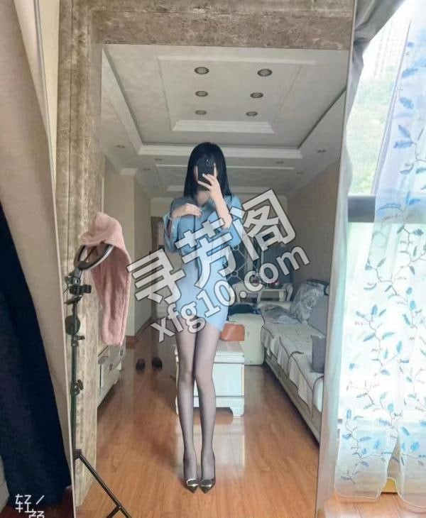 西门长腿依依 地方 年龄 25岁-30岁 颜值： 6分 800 项目 无套口，丝袜，按摩，波推，漫游，六九 4