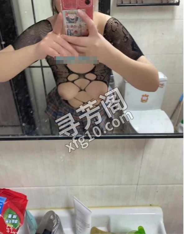 嘉兴制服大胸小姐姐 地方 年龄 30岁-40岁 颜值： 6分 600 项目 陪浴，漫游，波推，69，口，爱爱 2
