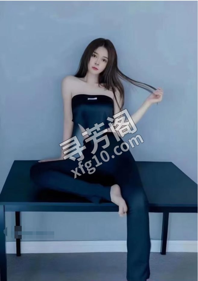 包河中项个人娜娜 地方 年龄 25岁-30岁 颜值： 6分 500 项目 艳舞，按摩，制服丝袜，高跟，胸推 2