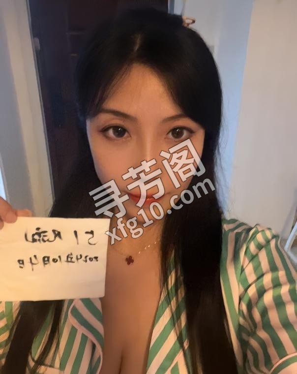 甜美性感小橙子 地方 年龄 25岁-30岁 颜值： 6分 500 项目 鸳鸯浴，胸推，舌漫，指划，调情，69 3