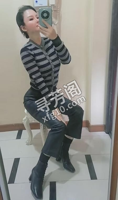 软糖熟女小姐姐 地方 年龄 30岁-40岁 颜值： 6分 700 项目 鸳鸯浴、按摩、口、观音坐连 3