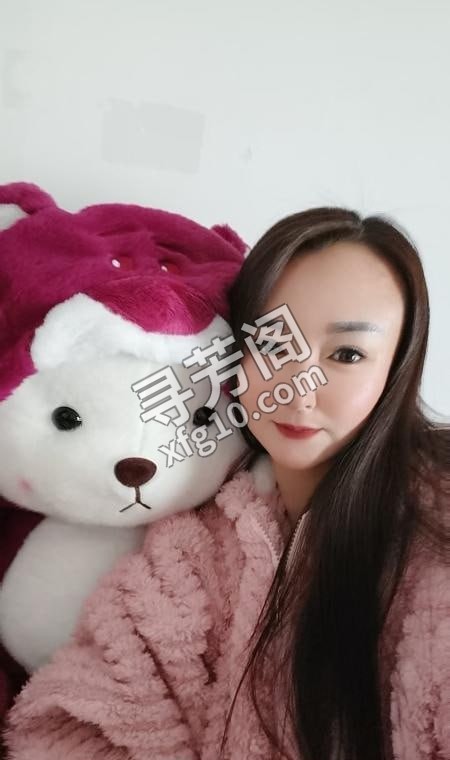 瑶海气质女人 地方 年龄 30岁-40岁 颜值： 6分 500 项目 丝袜、波推、吹箫、漫游、深喉、69、毒龙 2