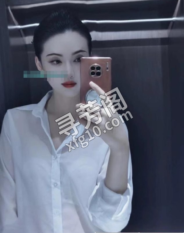 昆明气质御姐 地方 年龄 25岁-30岁 颜值： 6分 1000 项目 口交，爱爱，情趣，丝袜 3