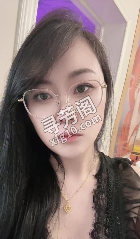 包河春子 地方 年龄 25岁-30岁 颜值： 6分 500 项目 鸳鸯浴，过水，胸推，丝袜高跟，五套吹 2