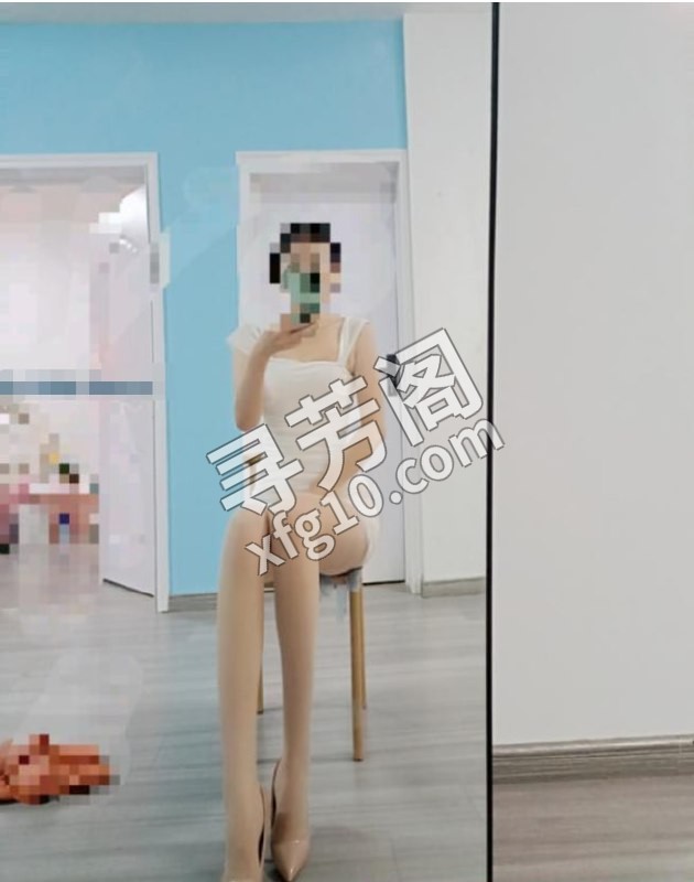 木木个人靠谱小项 位置 几岁 25岁-30岁 颜值＝ 7分 费用明细 300 项目 足交，手，裸，胸滑手，调情 2