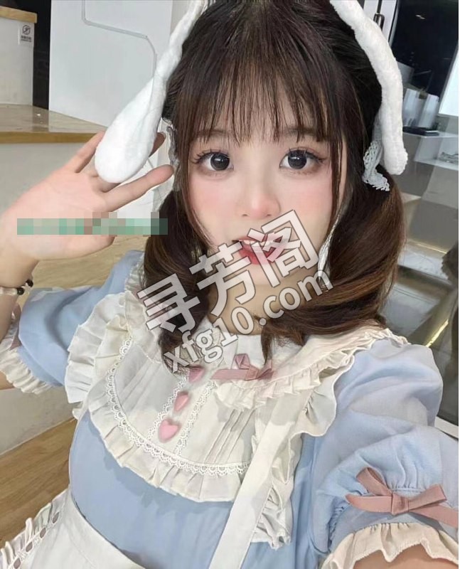 听话乖巧美女 地方 年龄 20 颜值： 8 800 项目 口爆 鸳鸯浴 制服 丝袜 按摩 69 3