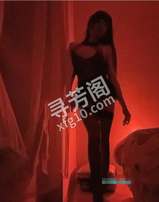 合肥CD萱萱老师 地方 年龄 25岁-30岁 颜值： 6分 400 项目 口交 舔胸 深喉 刚交 4