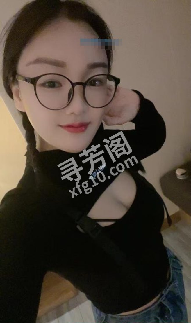 护士妹悠悠 地方 年龄 25岁-30岁 颜值： 6分 600 项目 制服丝袜 道具 吹箫 漫游 69 按摩 啪啪 3