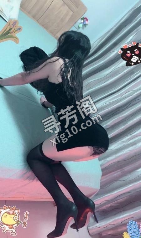 西青混血妞 地方 西青区 年龄 25岁-30岁 颜值： 6分 400 项目 漫游，胸推，屁推，阴推，毛推，口吹 2
