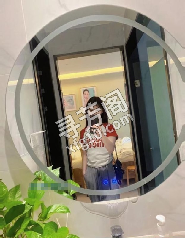 雨花璐璐老师 位置 几岁 25岁-30岁 颜值＝ 6分 费用明细 700 项目 吹做，漫游，冰火，丝袜，制服 3
