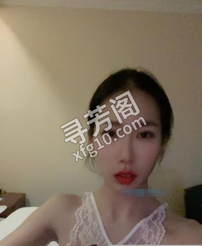 浦东惠南镇御姐 地方 浦东新区 年龄 25岁-30岁 颜值： 6分 600 项目 鸳鸯浴、按摩、69、调情 2