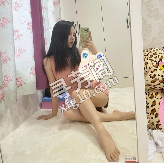 可纯可御的湘妹子 地方 芙蓉区 年龄 23 颜值： 7 700全套一次 项目 胸推，臀推、深喉，口活、69，爱爱 2