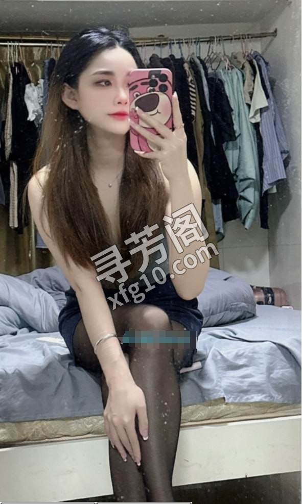 观山湖长腿项目小妹 地方 年龄 25岁-30岁 颜值： 6分 700 项目 鸳鸯浴，口活，按摩，爱爱等 2