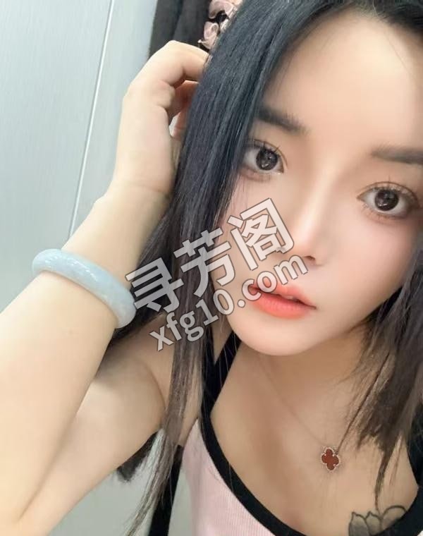 嘉禾靓女小蕊 地方 年龄 25岁-30岁 颜值： 6分 400 项目 鸳鸯浴，胸推，69，毒龙，丝袜制服 3