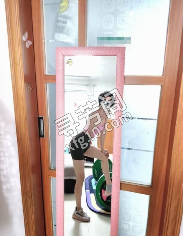 短发御姐娜娜 地方 年龄 30岁-40岁 颜值： 6分 350 项目 鸳鸯浴，波推，漫游，毒龙，海底捞月，冰火 3
