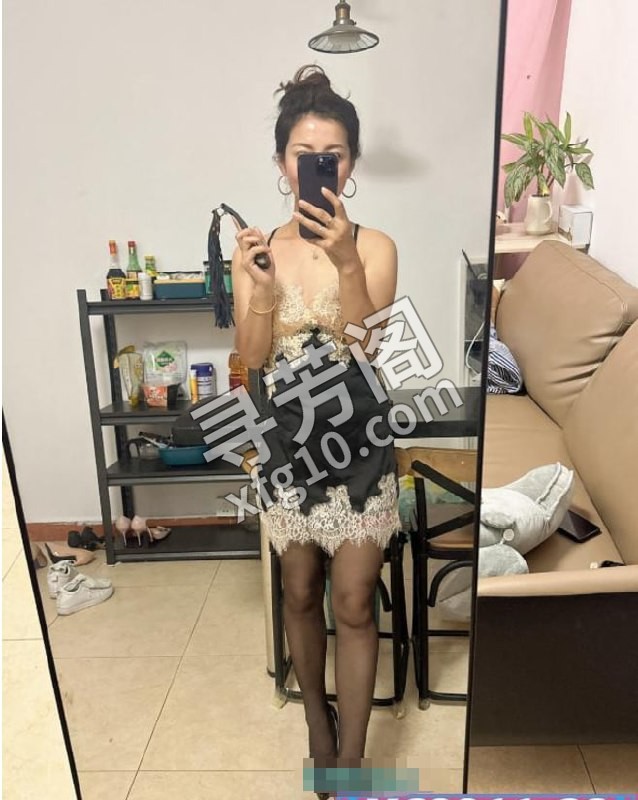 海珠风骚少妇御姐 地方 年龄 30岁-40岁 颜值： 6分 400 项目 鸳鸯浴、情趣丝袜、胸推、漫游、吹箫 2