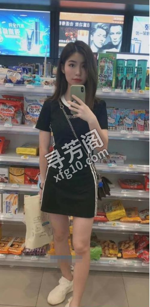 兼职美妆玲玲 地方 市辖区 年龄 25岁-30岁 颜值： 6分 700 项目 制服调情 洗吹做 2