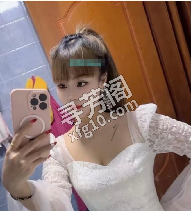 杭州毒龙妹 地方 年龄 25岁-30岁 颜值： 6分 700 项目 鸳鸯浴，六九，毒龙，花式吹箫，胸推，臀推 4