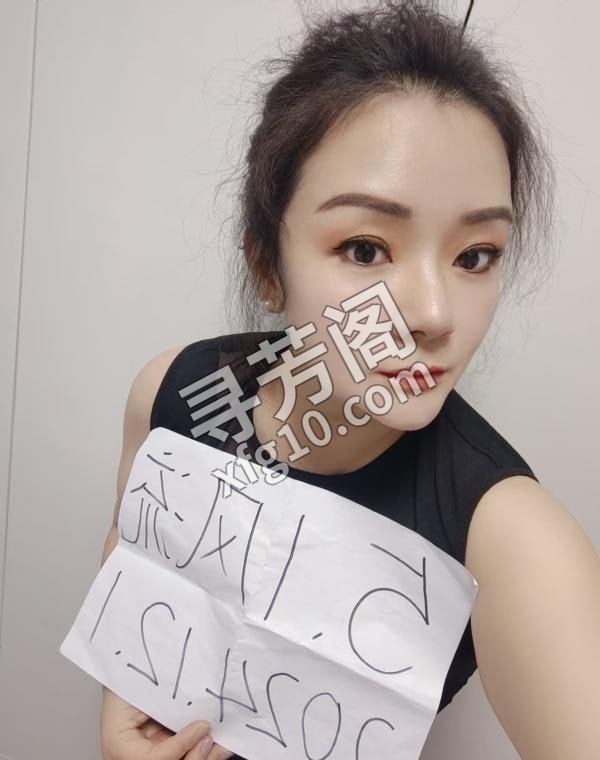 上城区妖娆少妇 地方 年龄 30岁-40岁 颜值： 6分 600 项目 鸳鸯浴，漫游，胸推，臀推，毒龙，吸皮 2