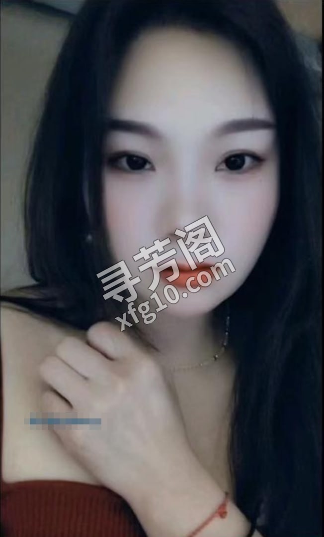 凯德广场bbw 位置 几岁 25岁-30岁 颜值＝ 6分 费用明细 400 项目 鸳鸯浴，波推，指滑，接吻 2