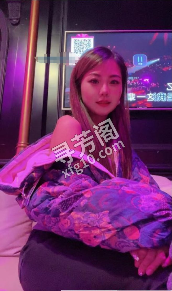 金谷广场暗香 地方 年龄 25岁-30岁 颜值： 6分 500 项目 鸳鸯玉、69、倒挂金钩、波推、丝袜、足交 3